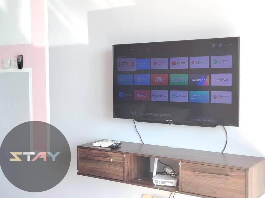 S21-13a Teega Family Cozy Netflix Bystay * Iskandar Puteri